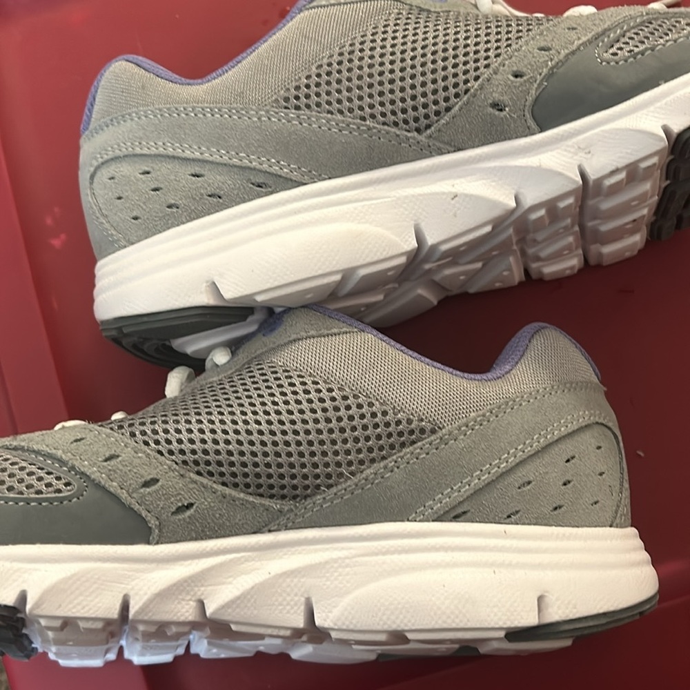 Brand new Dr. Scholls! - Picture 4 of 5